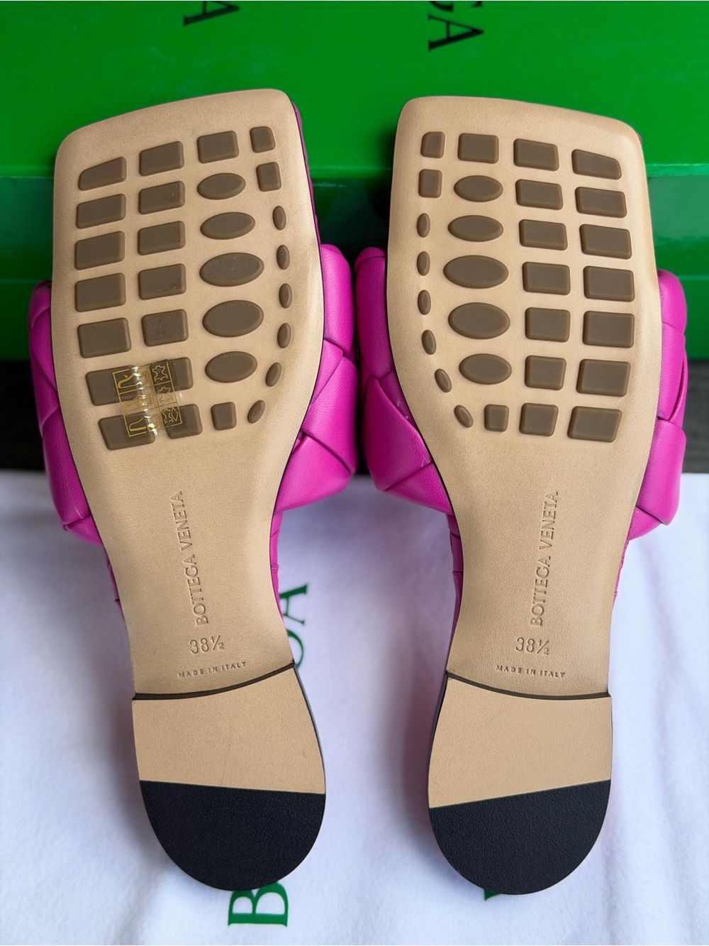 Bottega Veneta Hot Pink Padded lido Slide Sandals size 38.5 - Picture 6 of 7